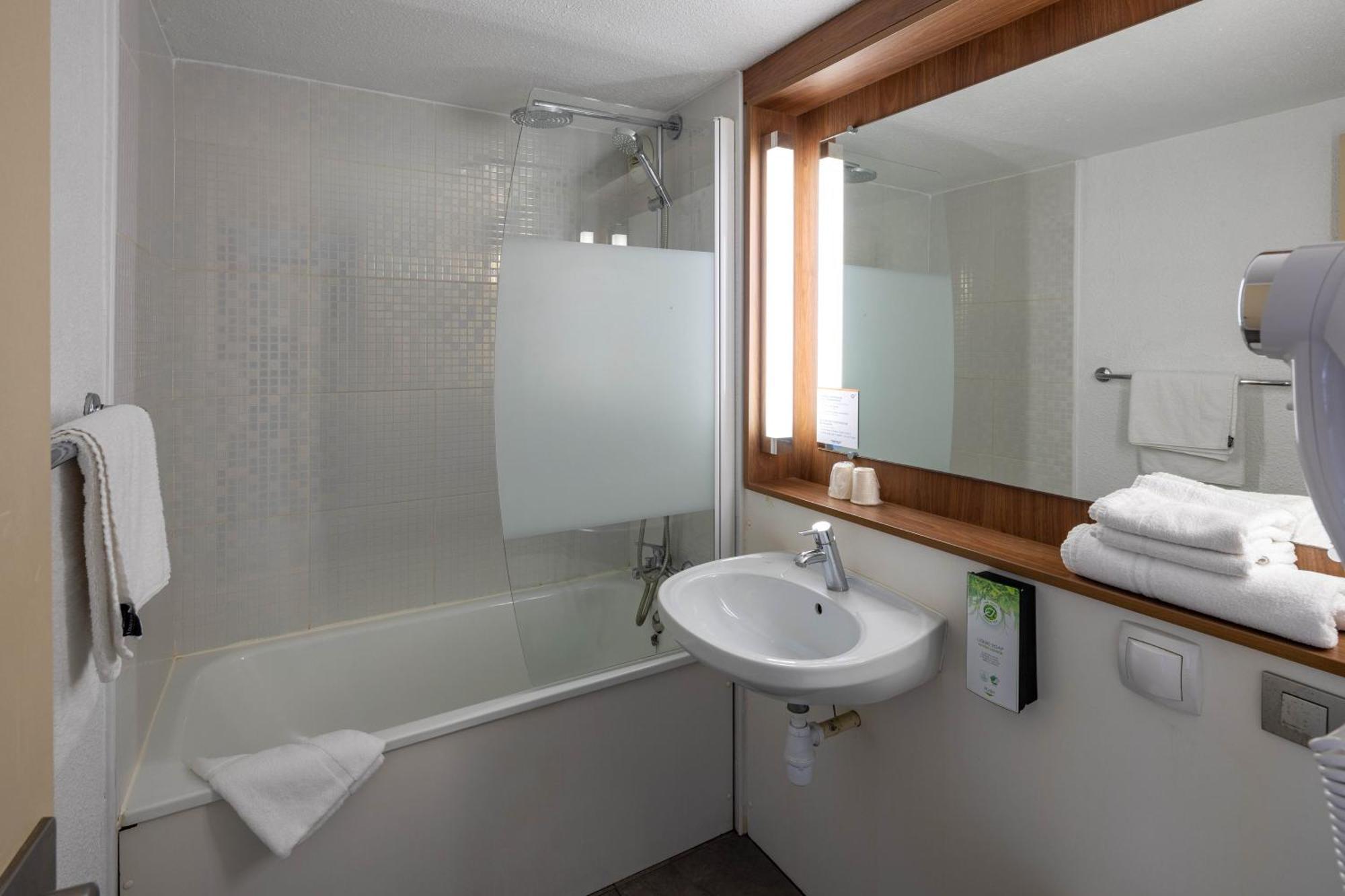 Noemys Arles Hotel Bagian luar foto