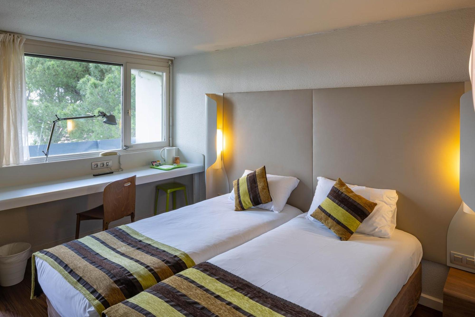Noemys Arles Hotel Bagian luar foto